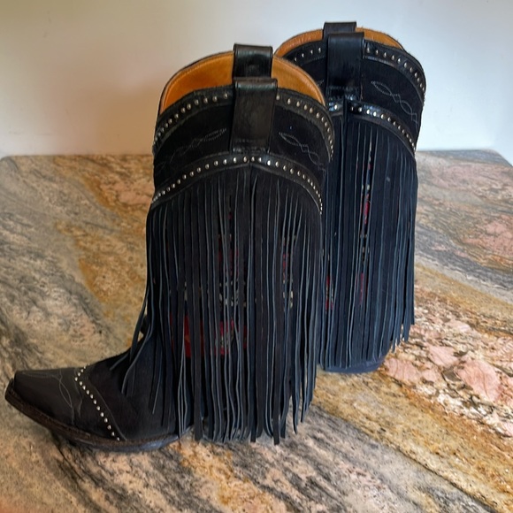 Old Gringo Fringe Boots
Size 9 EUC - Picture 5 of 8